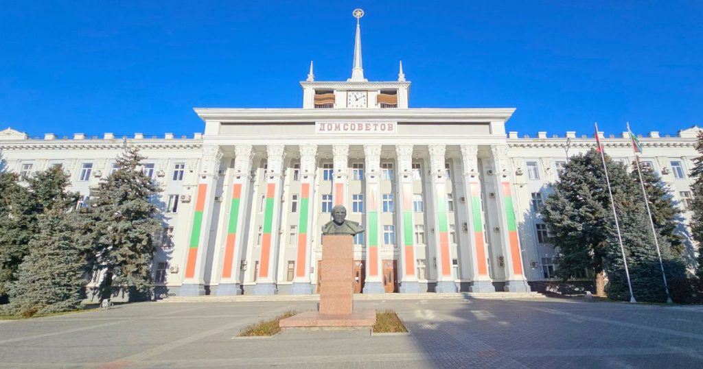 one-of-the-best-things-to-do-in-chisinau-is-to-go-on-a-day-trip-to-transnistria