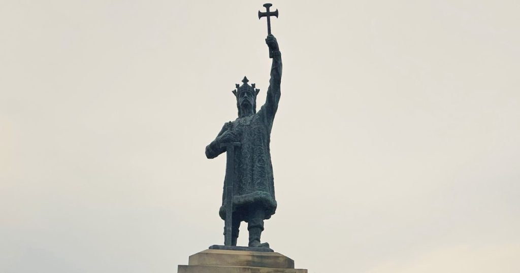 stefan-cel-mare-or-stephen-the-great-monument