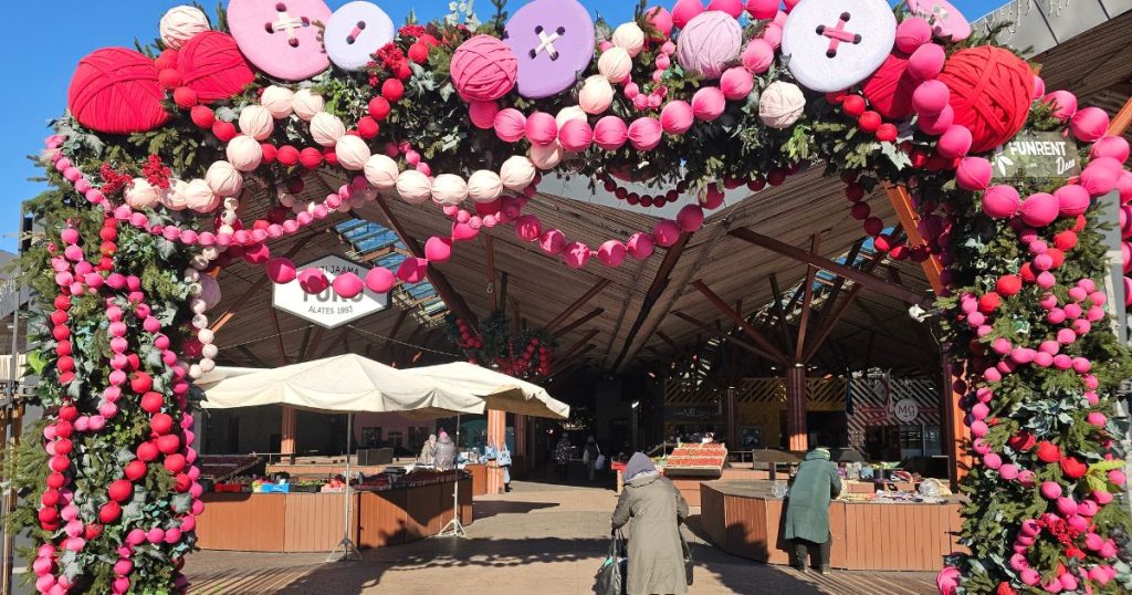 Entrance-to-the-Balti-Jaam-Market-in-Tallinn-Estonia